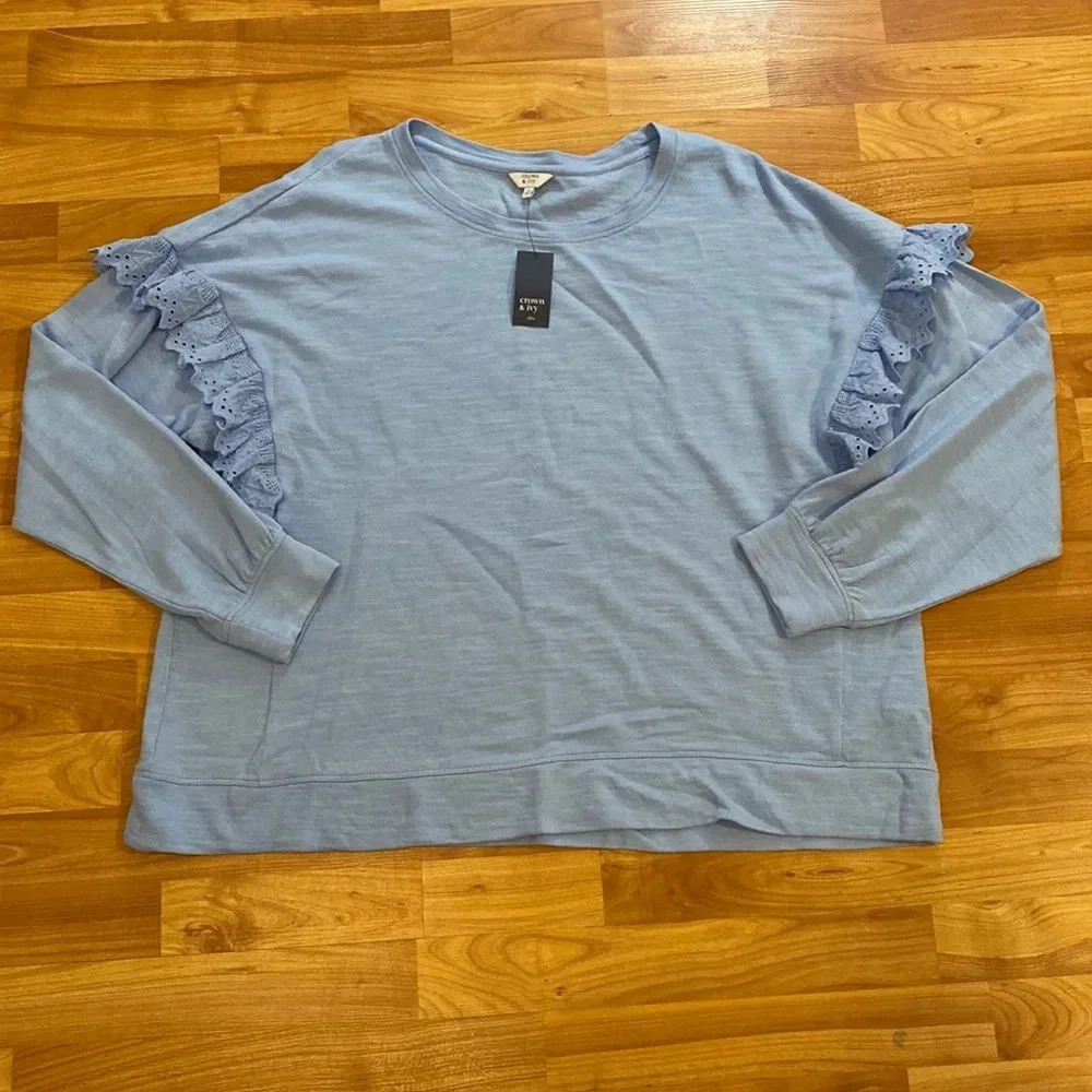 NWT Crown & Ivy Wonka Mar Lounge Crewneck